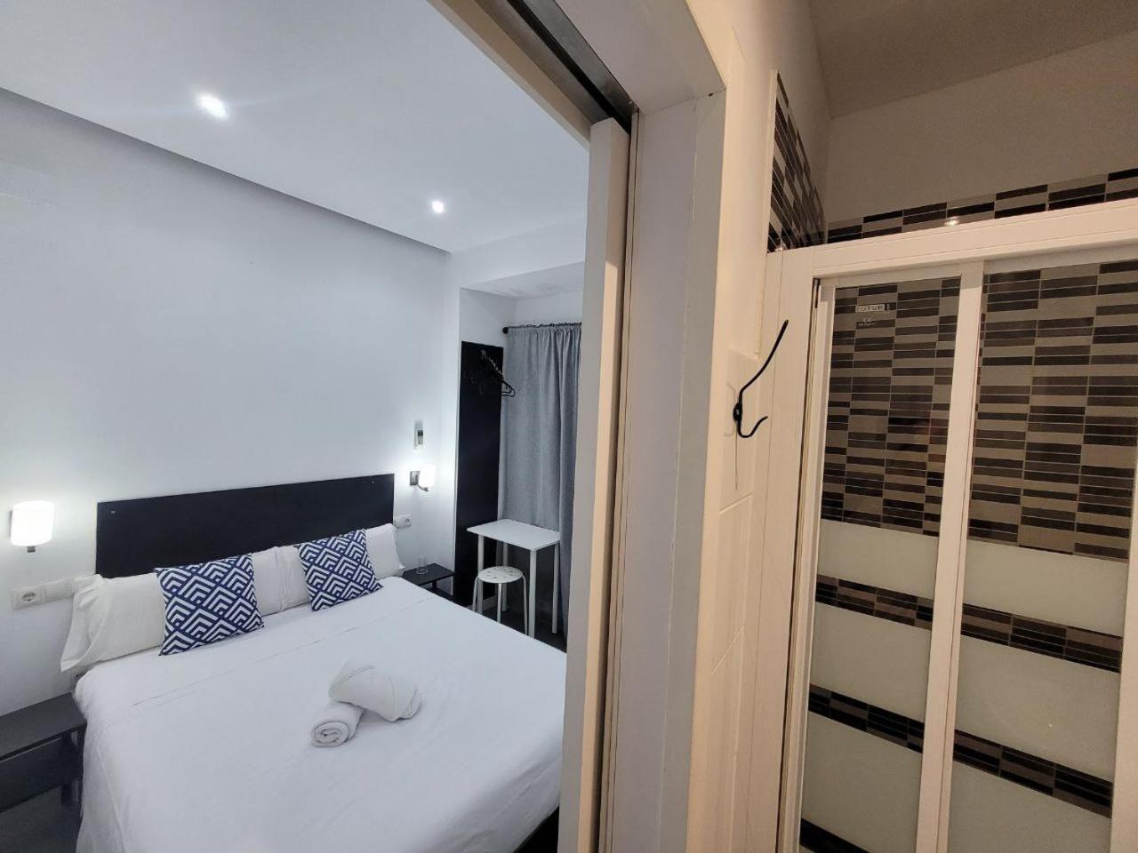 Ayz Frailes - Auto Check-In Property (Adults Only) Málaga Exterior foto